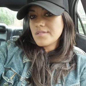 Meet your Posher, Adriana